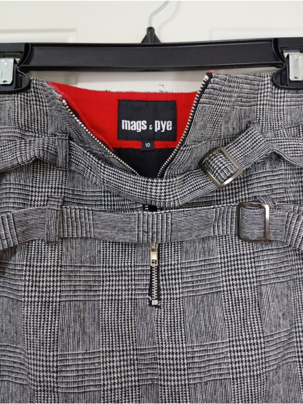 Mags & Pye Plaid Mini Skirt With Buckle Details & Red Side Panels Size 10 - Picture 4 of 7